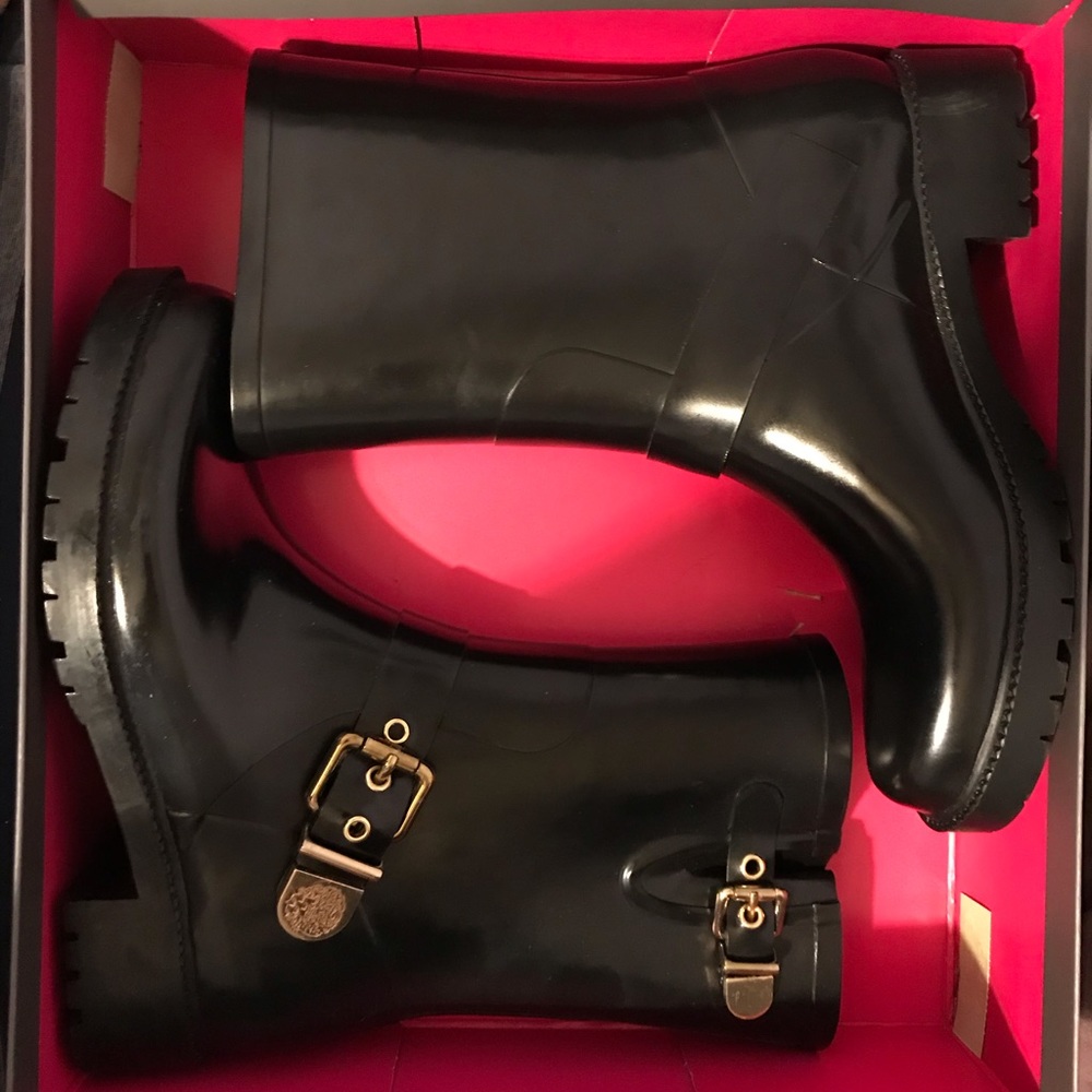 Black Vince Camuto Rain Boots
